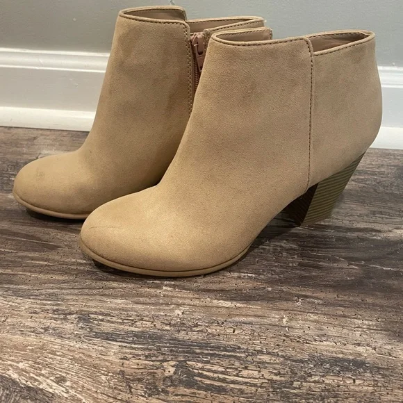 Old Navy Shoes Old Navy Tan Ankle Booties With Stacked Heel